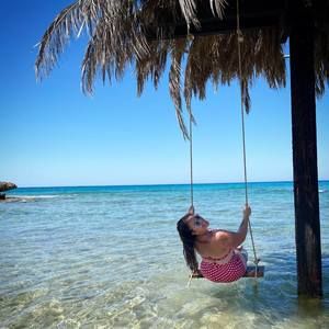 Meet your Posher, Elizabeth